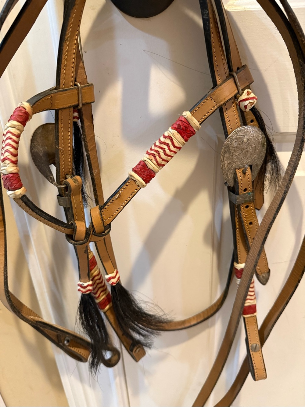 Leather Western Headstall w/ matching reins w/ horsehair Accent colored rawhide - Picture 14 of 16